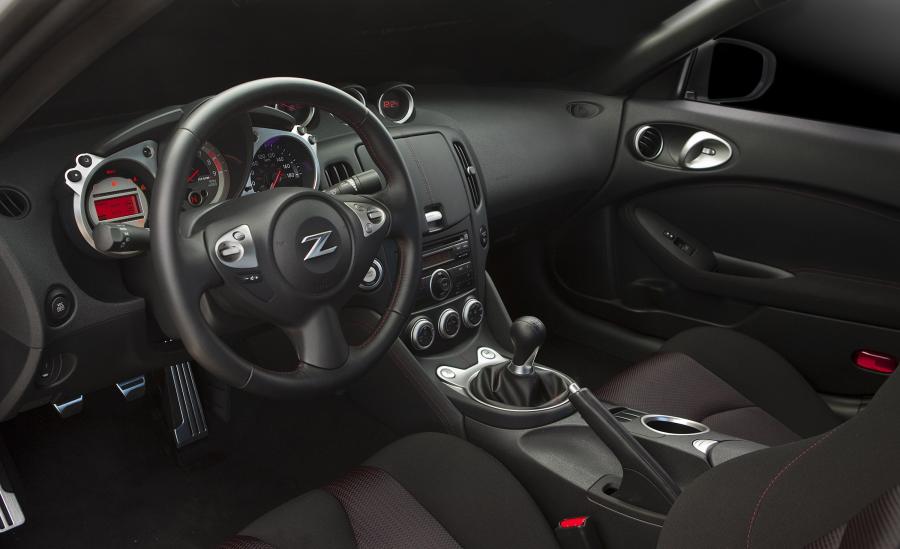  Nissan 370Z by Nismo 2009 года  (фото 2 из 50)